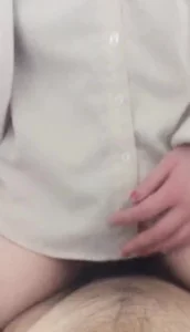 （原创）炮友刚开始不让拍，插进去就老实了，最后微露脸