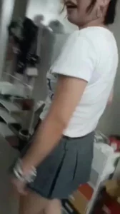 反差小搔妇激情舌吻