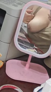 坦克有偿自拍希望有哥哥疼我